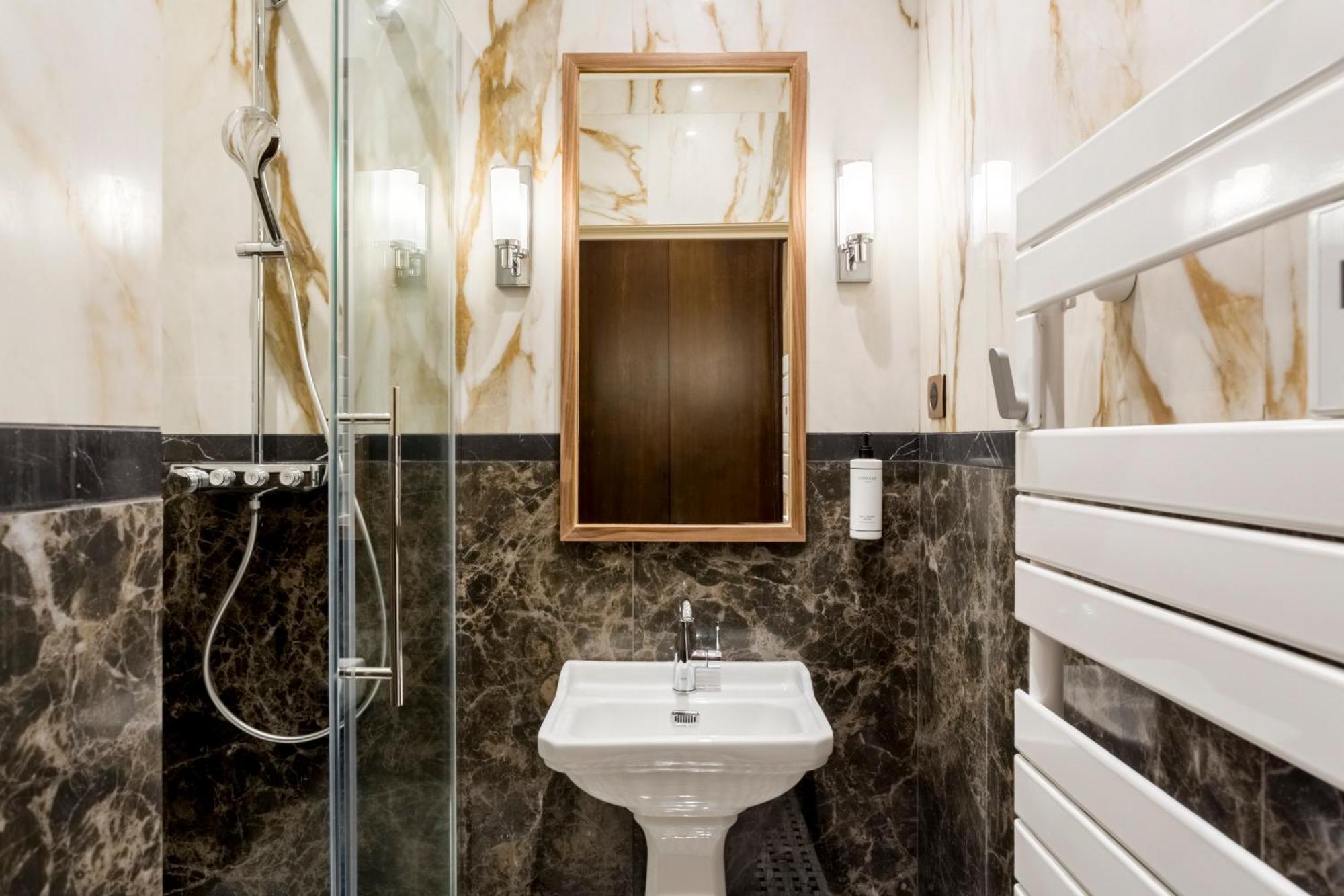 Merveil - Signature - Champs Elysees - Alfred * Paris