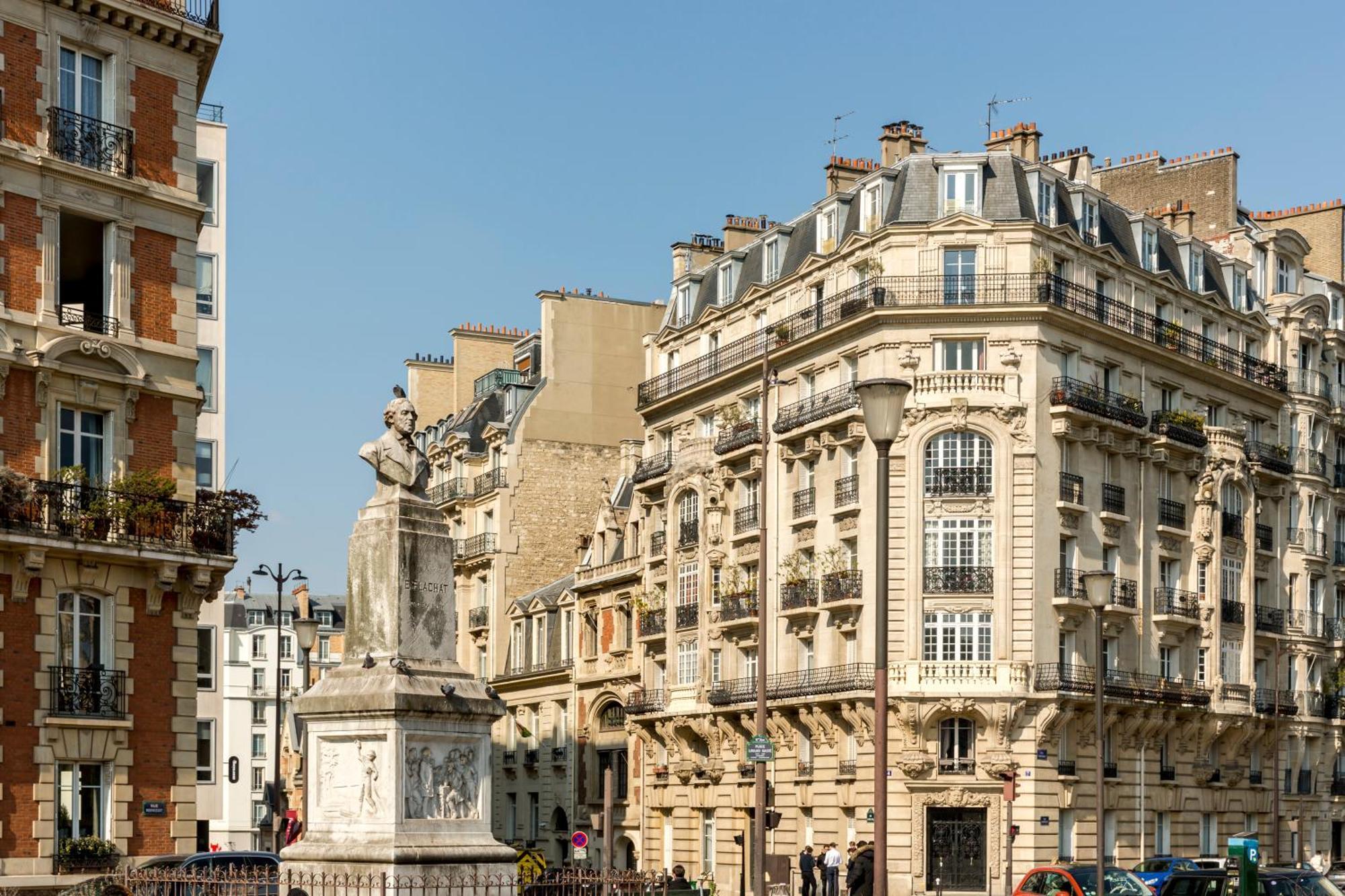 Merveil - Signature - Champs Elysees - Alfred * Parijs